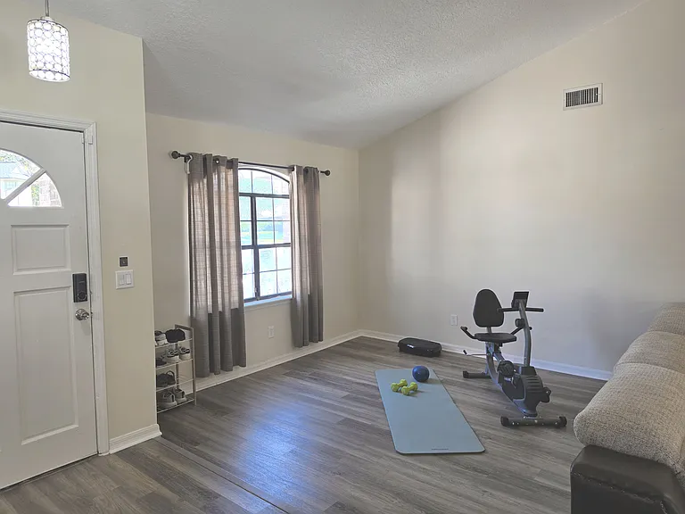 8234 Spencers Trace Dr — Photo 16