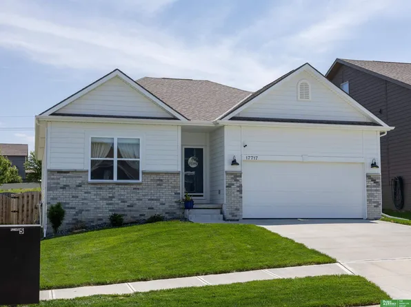17717 Ogden St, Omaha, NE 68116