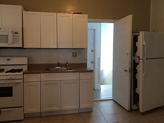 5th image of 2135 45th St #2