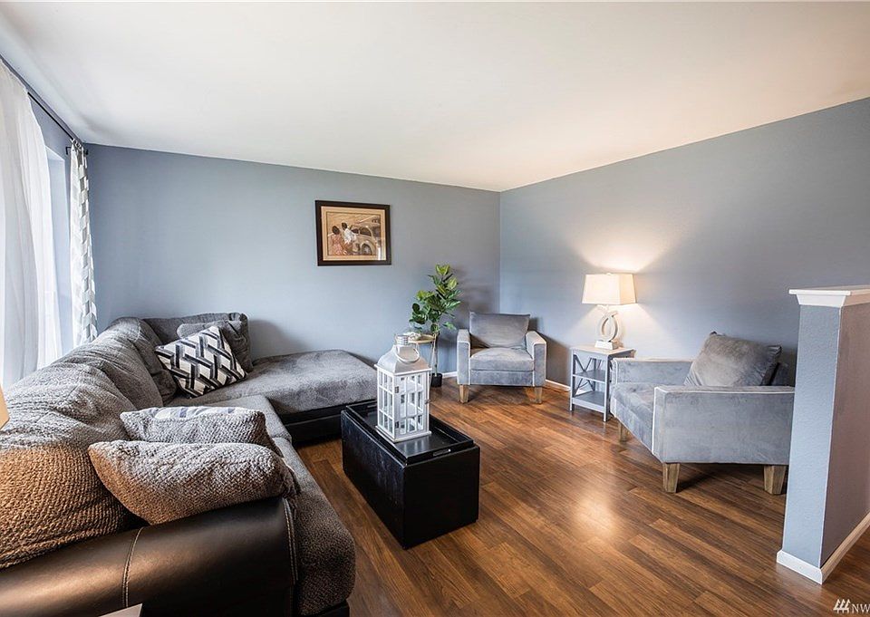 2nd image of 2715 SE Branson Ct