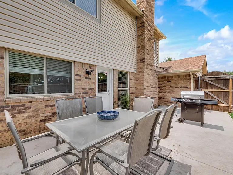 Windy Crest Cir — Photo 28