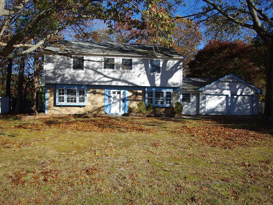 1st image of 25 Wycomb Pl