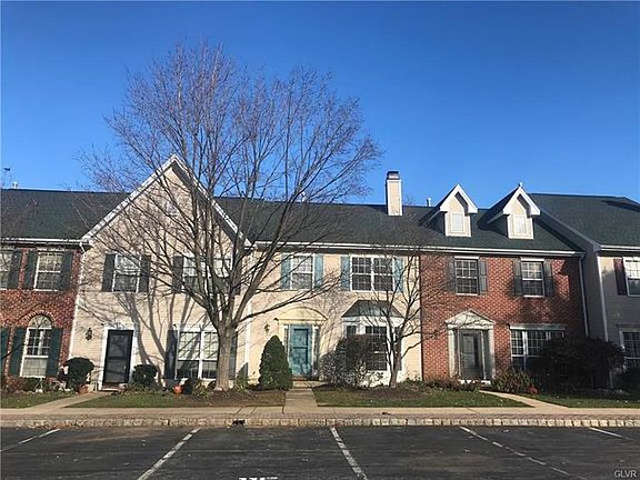 2nd image of 1929 Pine Ct
