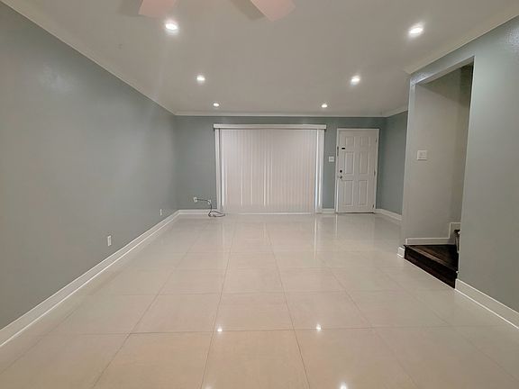 3rd image of 6405 Bellaire Blvd #51