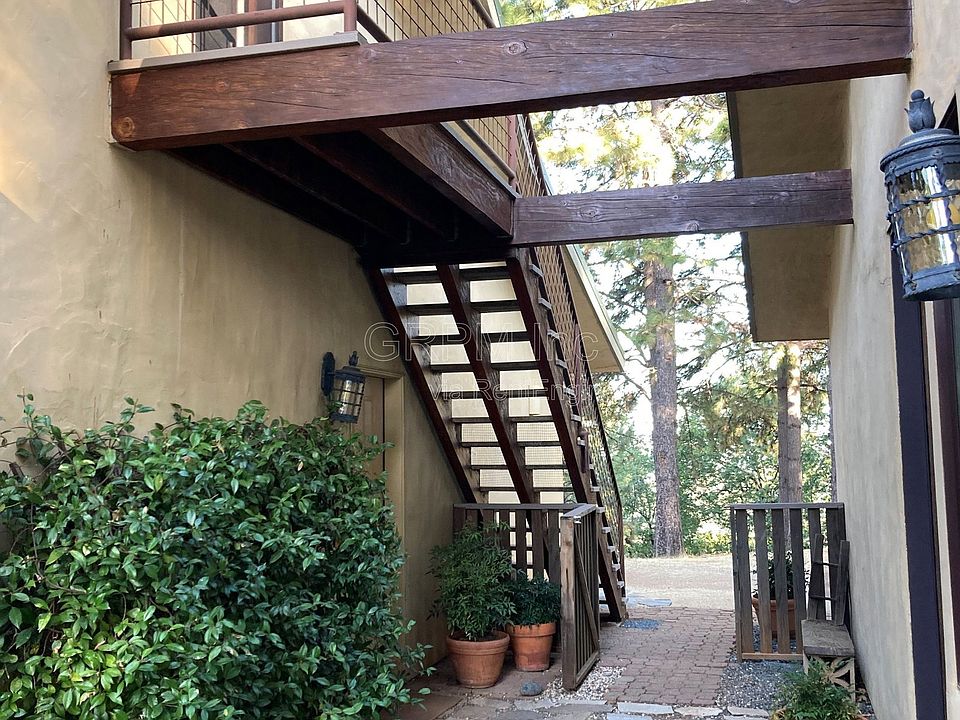 1st image of 22912 Montclaire Ct
