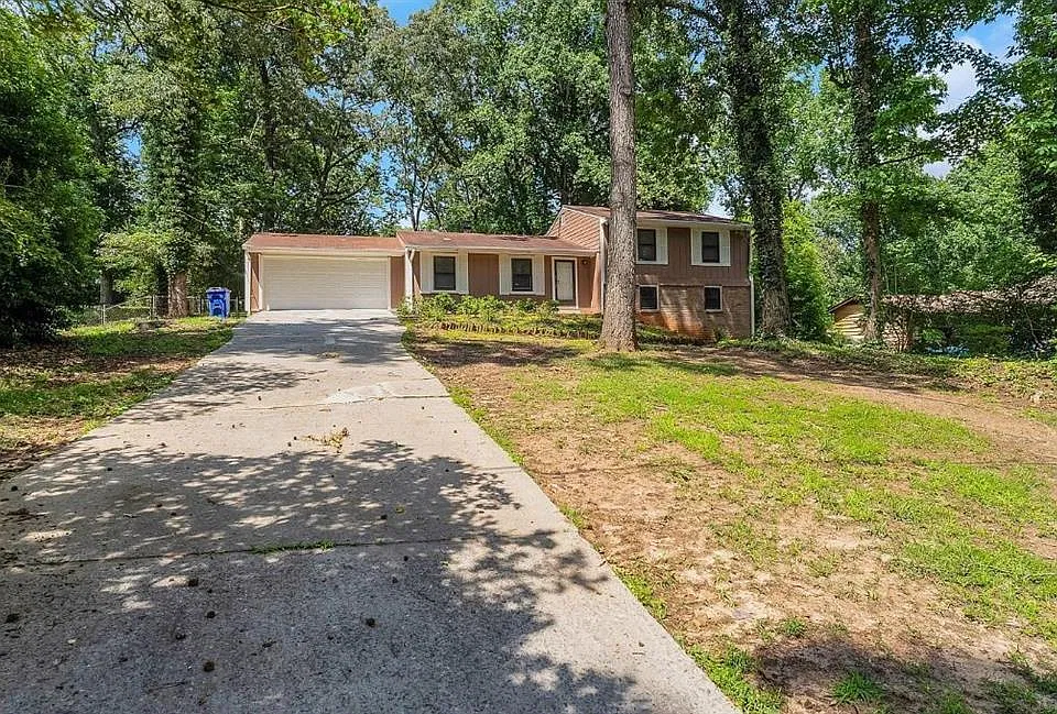 1675 Oak Ridge Way