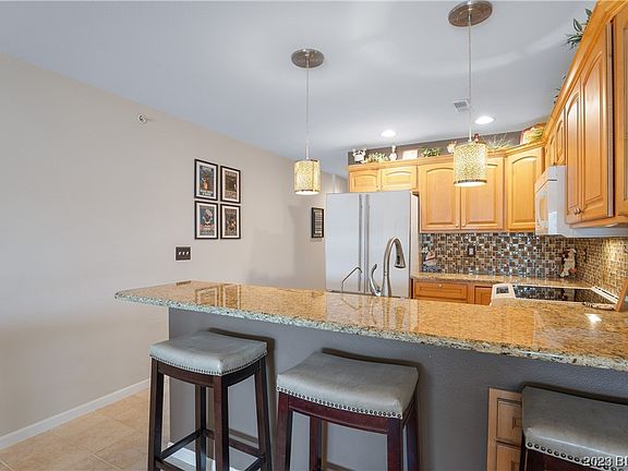 4th image of 272 Cedar Glen Dr Unit 1A