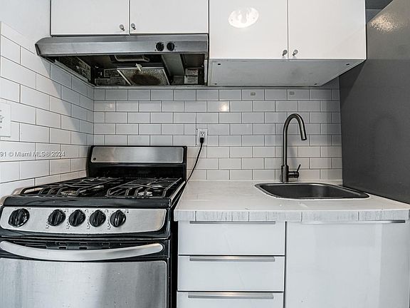 4th image of 6484 Indian Creek Dr APT 139