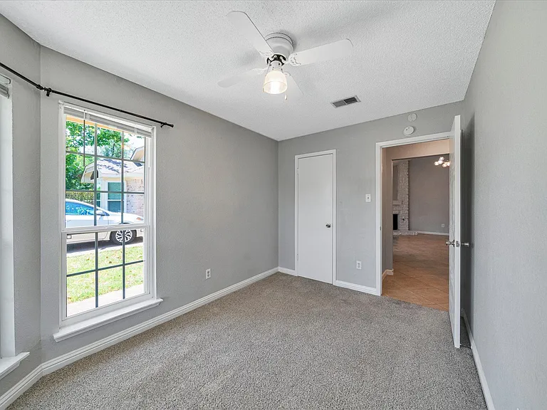 16906 Pocono Dr — Photo 16