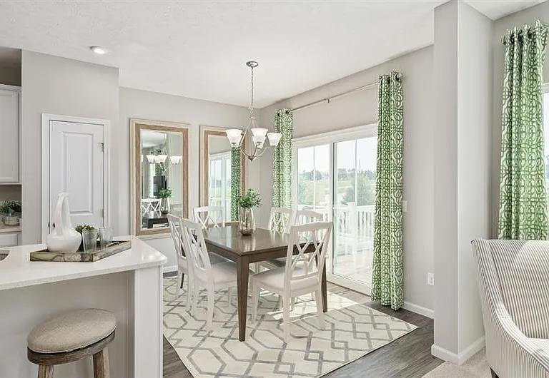 1326 S Ridge Dr E — Photo 23
