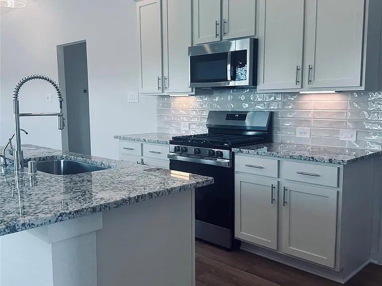 734 Falling Cave Dr — Photo 11