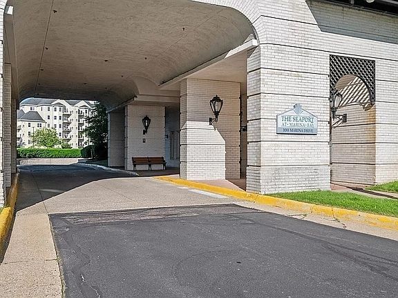 4th image of 100 Marina Dr APT 216