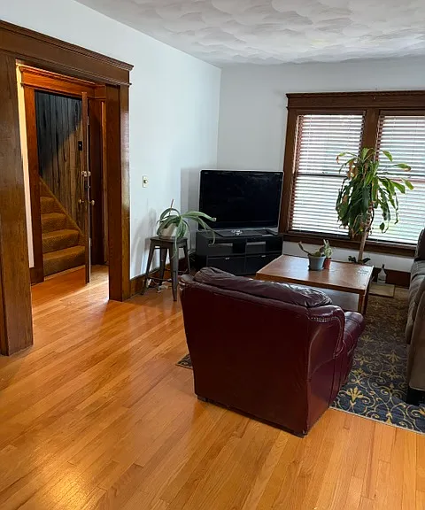 1027-29 Lancaster Ave — Photo 10