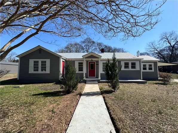 30 Shirley St, Royston, GA 30662