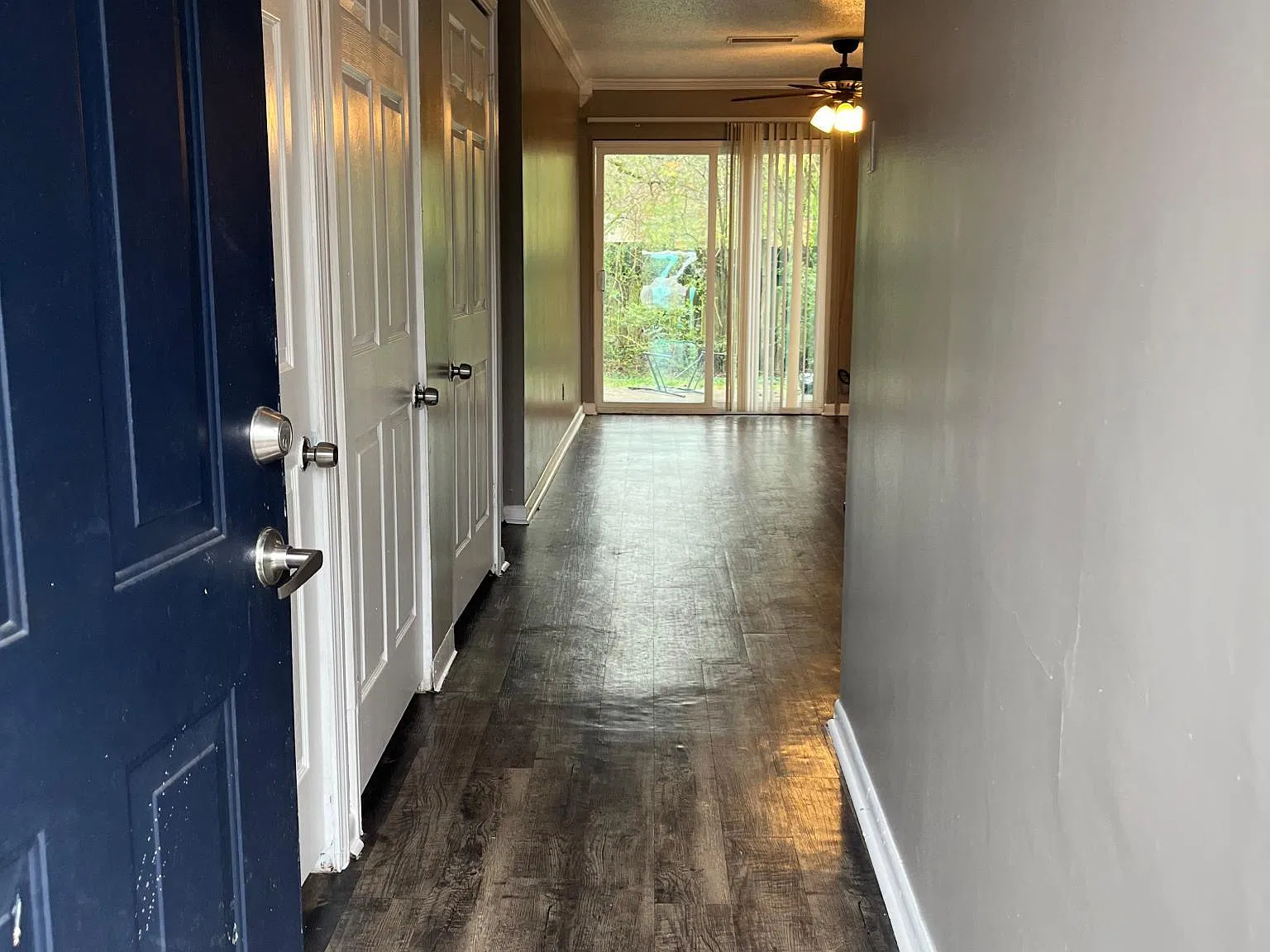 4725 Hoffman Rd — Photo 2
