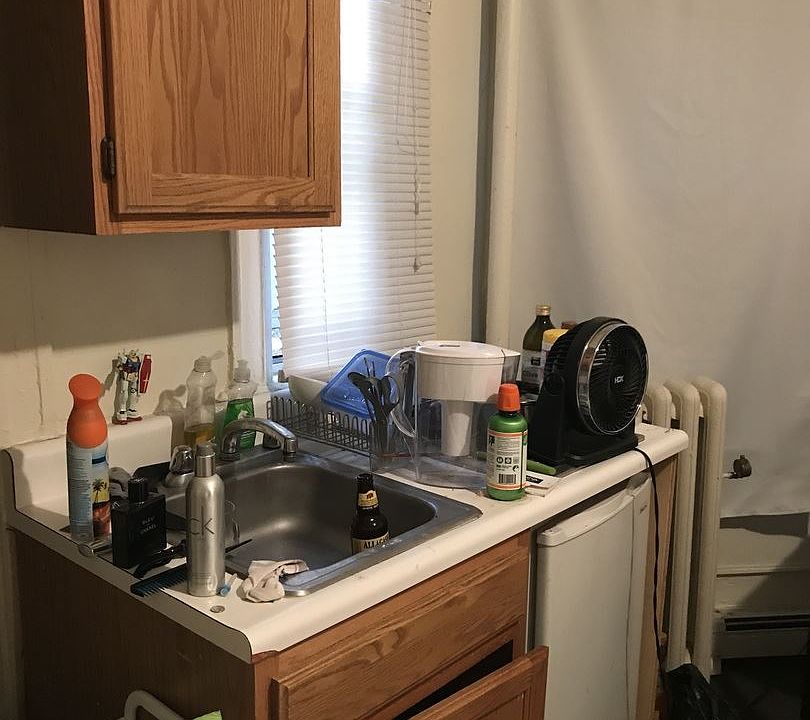 2nd image of 16 Westland Ave APT 02