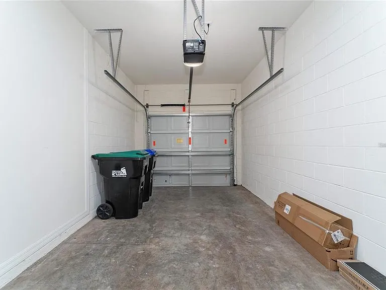 2125 Crystal Bell St — Photo 32