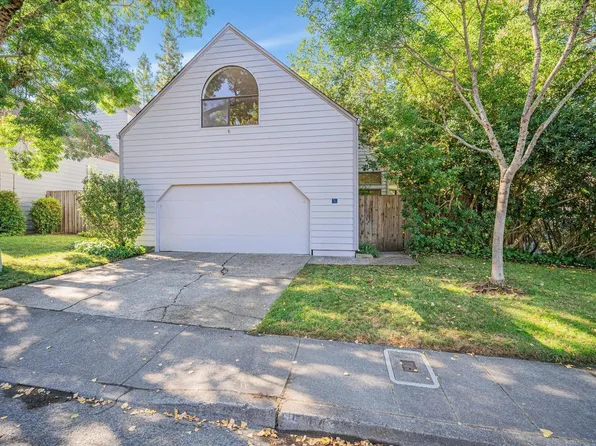 544 Fieldcrest Drive, Healdsburg, CA 95448