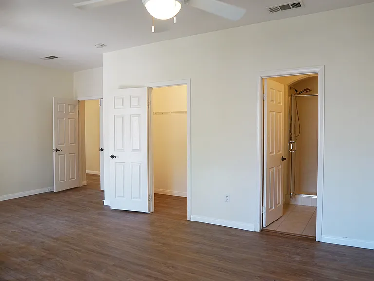 1816 Pintura Cir W — Photo 27