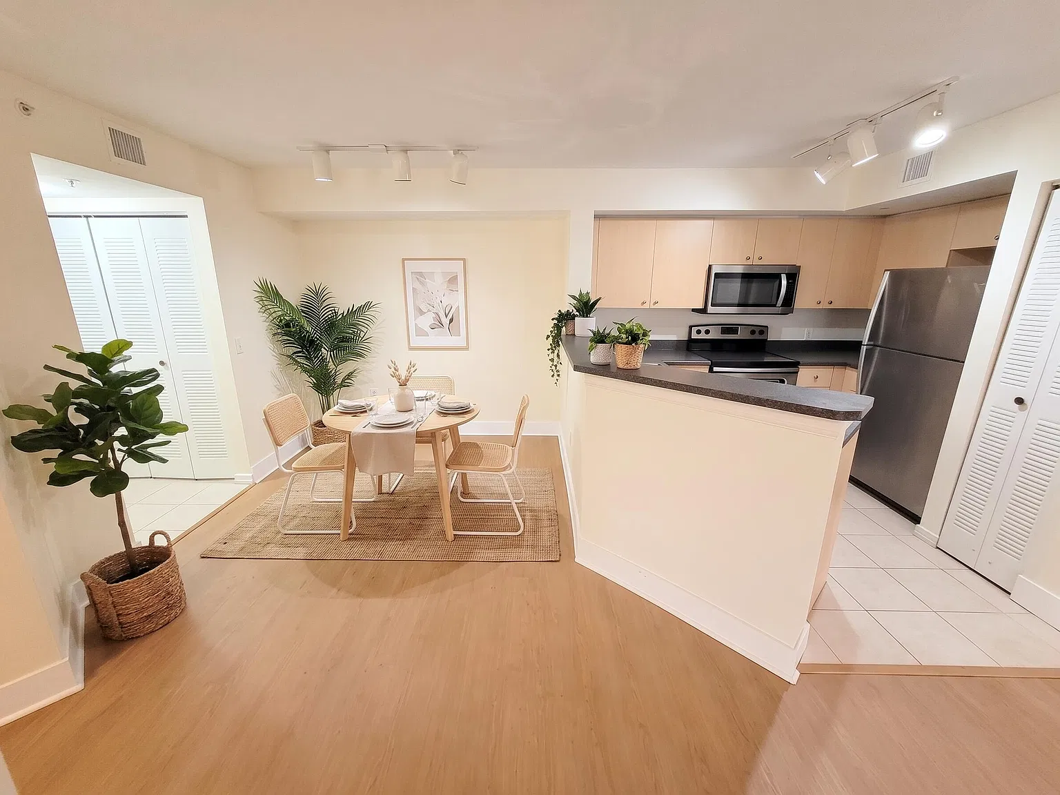 4220 San Marino Blvd — Photo 4