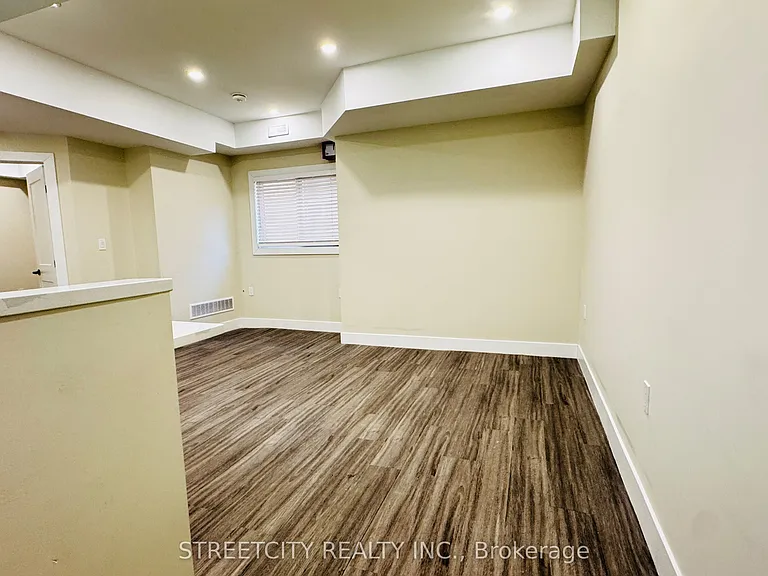 346 Ashland Ave #BACK — Photo 10