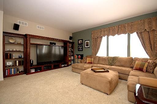 4th image of 11723 Glenn Cir