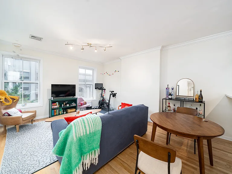 106 Washington St #1 — Photo 9