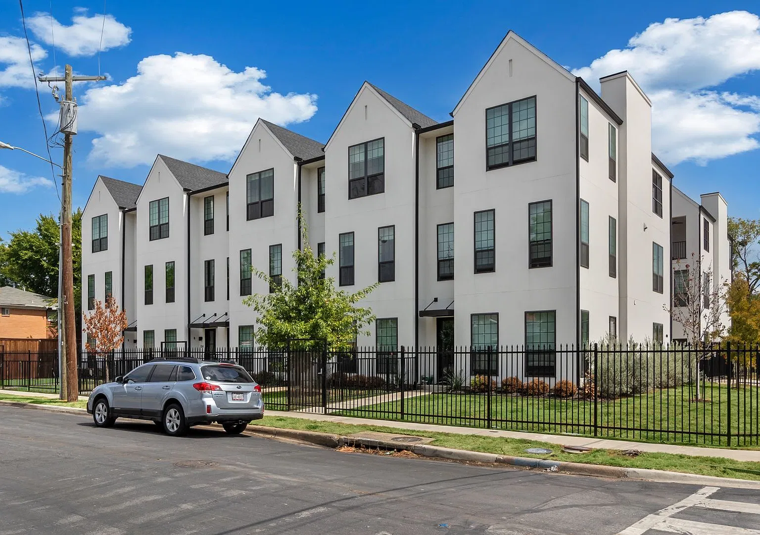 4808 San Jacinto Street — Photo 1