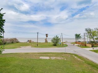 1 Jackson Ave, Bacliff, TX 77518