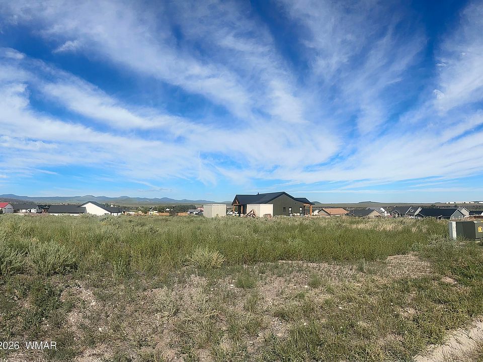 2nd image of 103 Bogey Dr