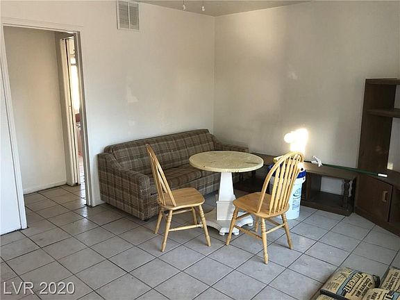5th image of 470 E Naples Dr APT F