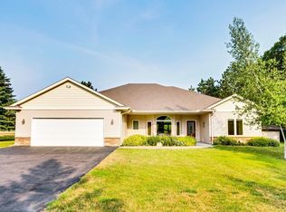 34595 Lanesboro Ct, North Branch, MN 55056