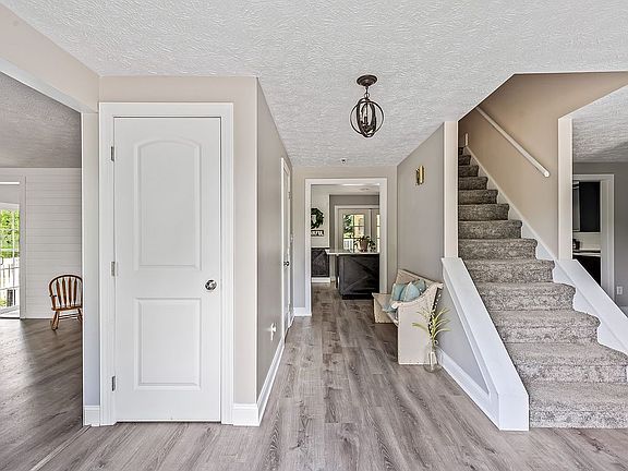 2nd image of 4287 La Burnum Dr