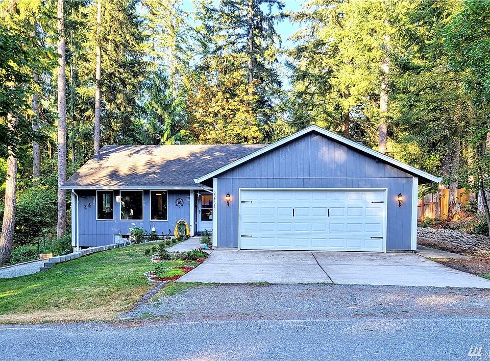 1st image of 22123 Bluewater Dr SE