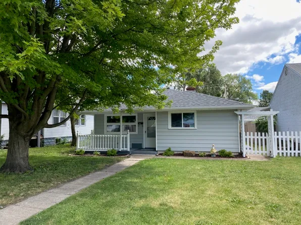 230 S Fulton Ave, Bradley, IL 60915