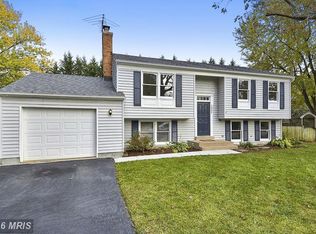 1002 Merlins Ct, Herndon, VA 20170