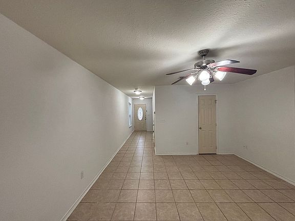5th image of 909 Parkplace Rdg