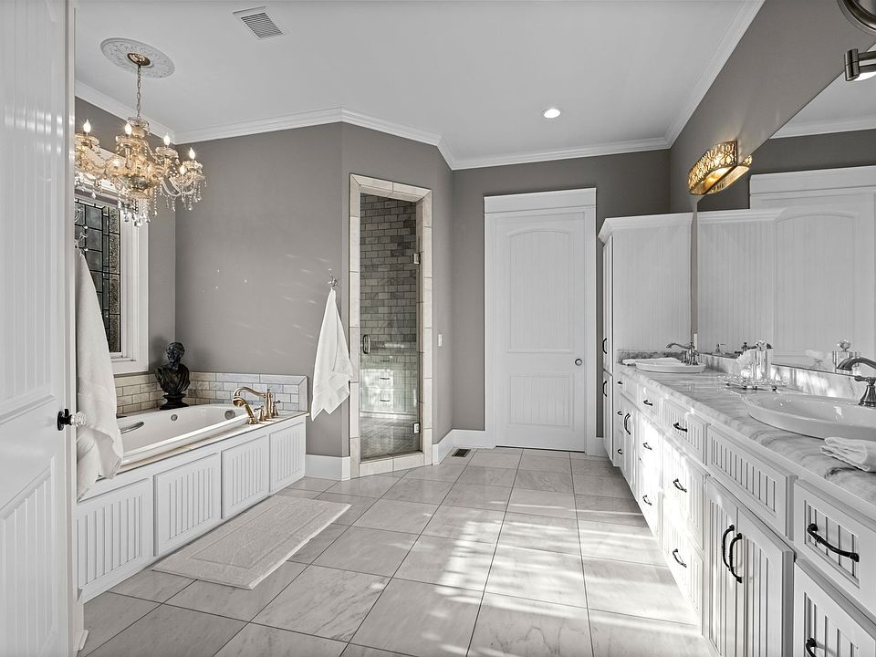 25th image of 1421 Lawrence Ln