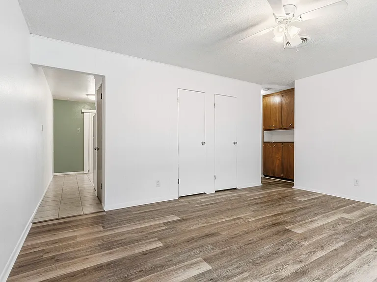 1405 Oregon Ave #B — Photo 8