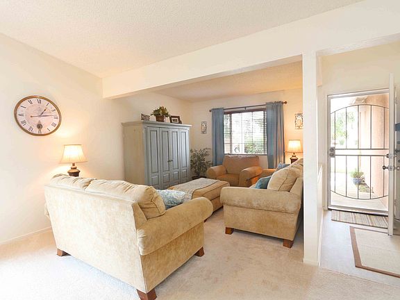 3rd image of 520 E El Nido Ct