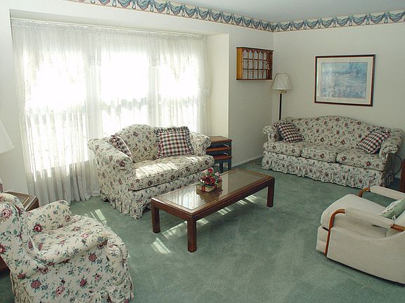 2nd image of 6 Harford Pl