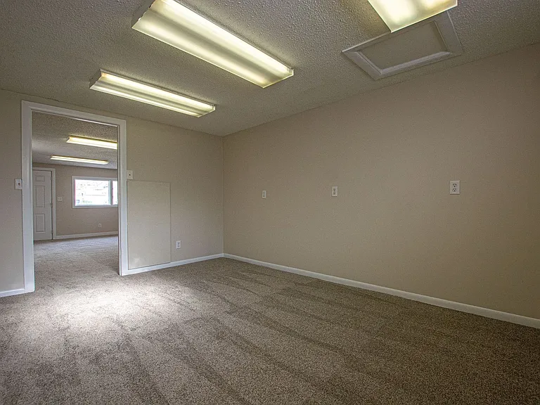 2301 Wayne St — Photo 9