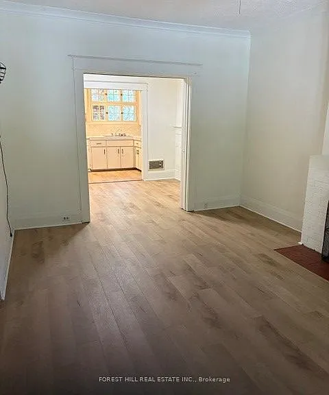370 Spadina Rd — Photo 9