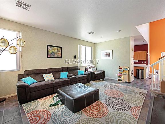 3rd image of 814 Rocky Park Ct