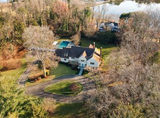 1 Bouton Rd, Huntington, NY 11743