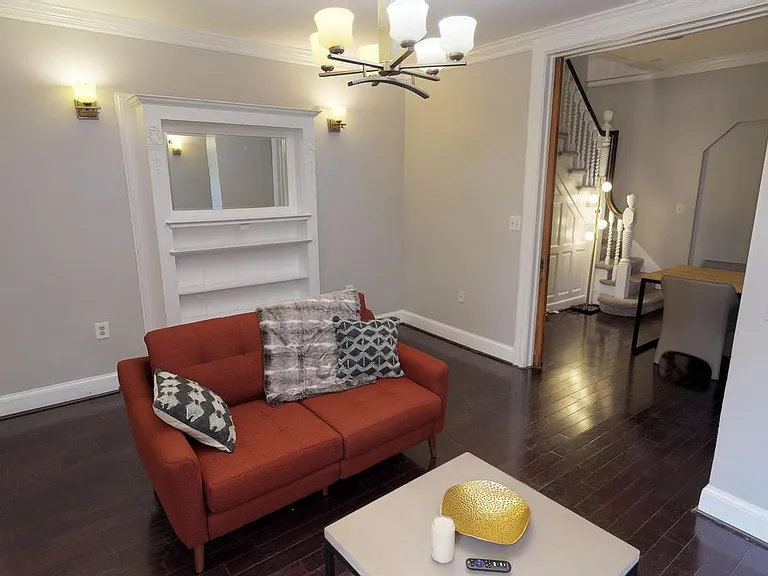 2411 1st St NW — Photo 3