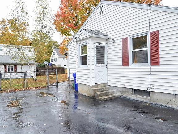 3rd image of 79 Atlantic Blvd