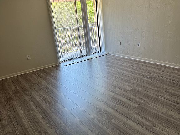 3rd image of 1350 S Palmetto Ave APT 203
