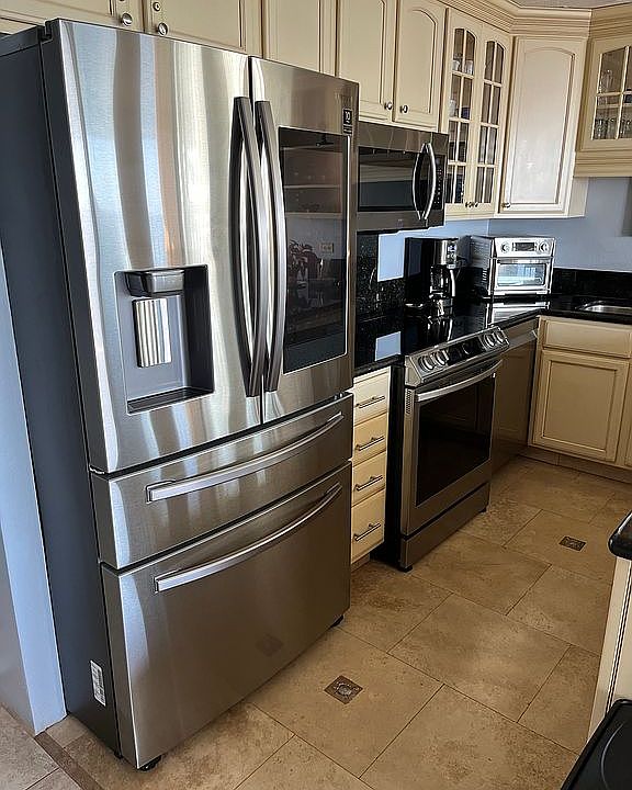 2nd image of 50 Hauoli St APT 209