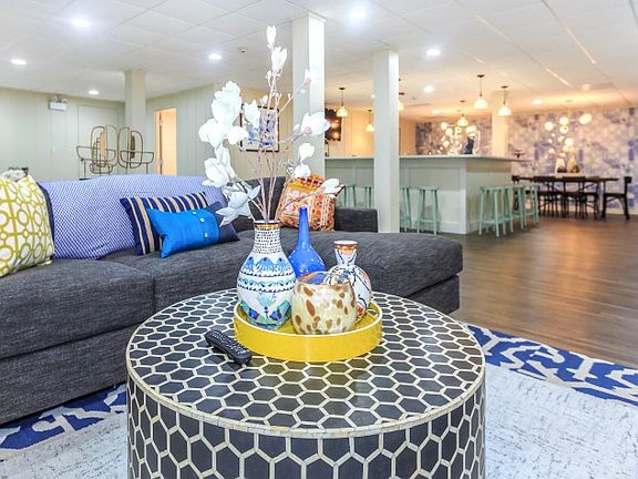 Luxury Clubhouse | Apartments in Mount Prospect Illinois | The Element